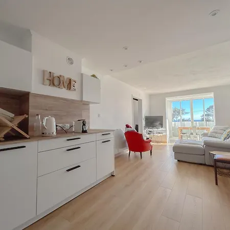 Apartment Vue Et Parking Prive, T2 Avec Acces Frejus